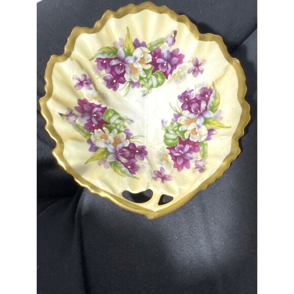 Vintage PRUSSIA B Lavender White Floral Gold Trim Leaf Trinket Candy Dish Bowl - Picture 6 of 9